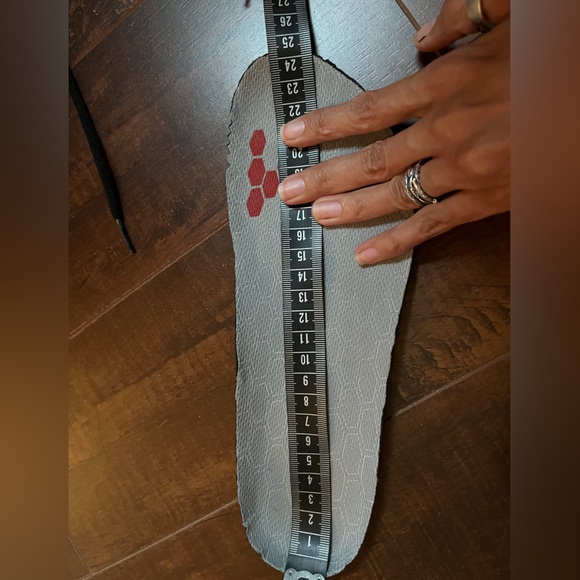 • MOVING LAST CHANCE 7/31/2024 • Vivobarefoot Evo EU 39 fits like a 7.5/38 - Picture 2 of 7